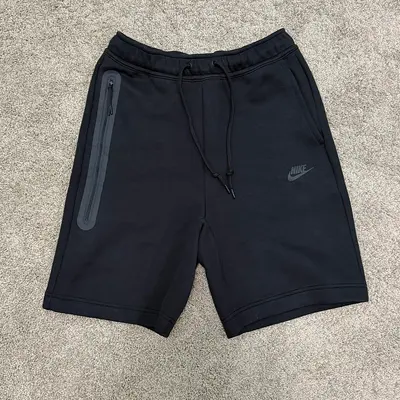 NK Tech Fleece Short Black