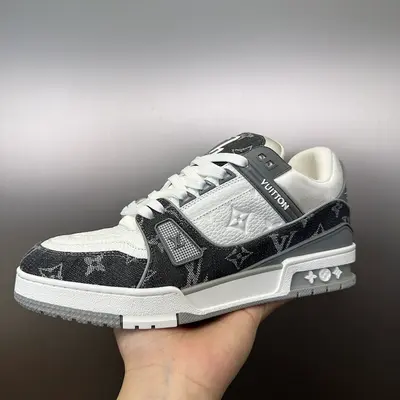 price:¥589