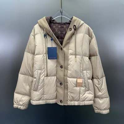 price:¥689