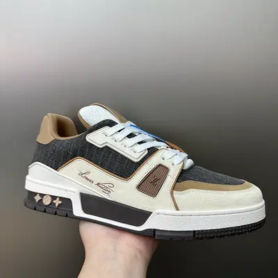 12-04price:¥589