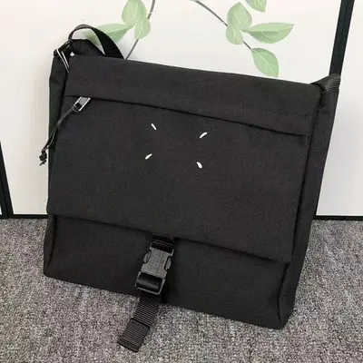 ￥178 MAISON MARGIELA BAG 272257 (长31CM*宽13CM*高30CM)