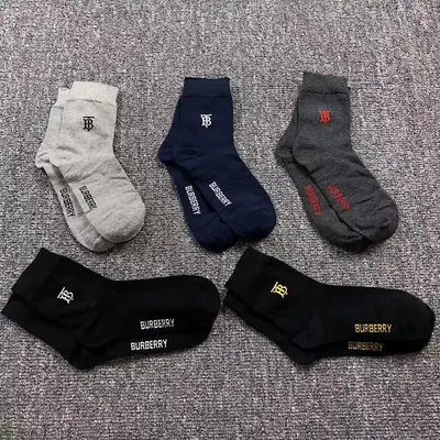 ¥69 B⭐R⭐E⭐RY SOCKS 372909