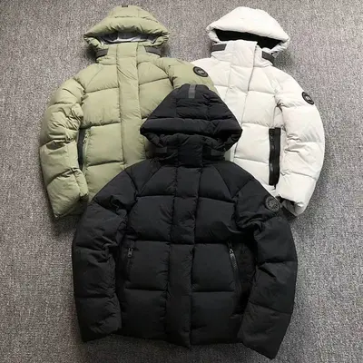 ￥645 C⭐N⭐⭐A G⭐⭐⭐E DOWN JACKETS 380618 （im 170cm 57kg i wear size M in the phot）