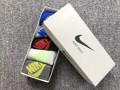 ￥65 N⭐K⭐ SOCKS 380506