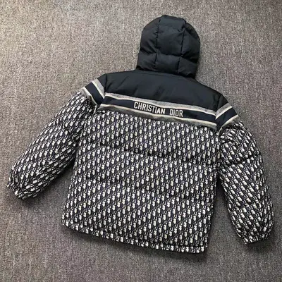 ￥688 D⭐O⭐ DOWN JACKETS 380620 （im 170cm 57kg i wear size L in the phot）