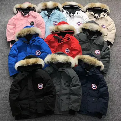 ￥535 C⭐N⭐⭐A G⭐⭐⭐E DOWN JACKETS 380623 （im 170cm 57kg i wear size S in the phot）