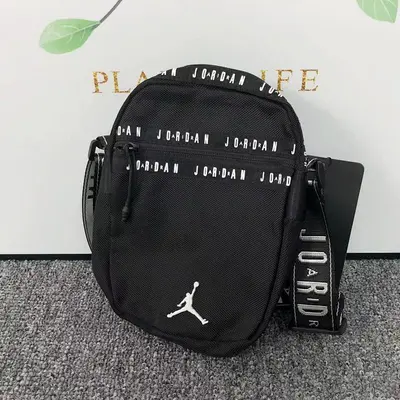 ￥68 A⭐R J⭐R⭐AN BAG 19020866 (长16CM*宽5CM*高21CM)