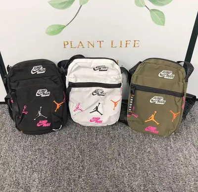 ￥68 A⭐R J⭐R⭐AN BAG 19020466 (长13CM*宽4CM*高17CM)