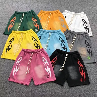 ￥126 HELLSTAR SHORTS 211080717（im 170cm 57kg i wear size M in the phot）