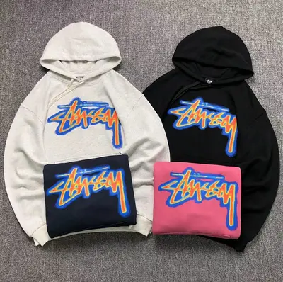 ￥135 STUSSY HOODIE 112074121（im 170cm 57kg i wear size M in the phot）