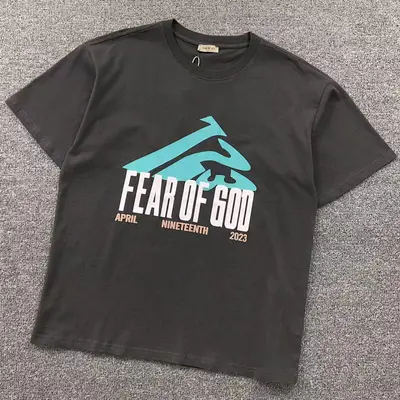 ¥98 FOG R⭐⭐123 T-SHIRT 412130317 (im 170cm 57kg i wear size M in the phot)