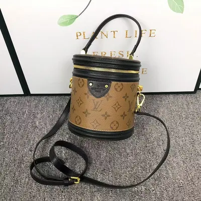 ￥468 L⭐ BAG 412166024 (长15CM*宽14CM*高18CM)