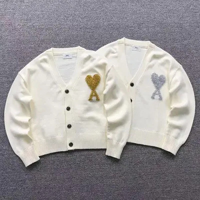 ￥208 AMI SWEATER 4121702001（im 170cm 57kg i wear size S in the phot）