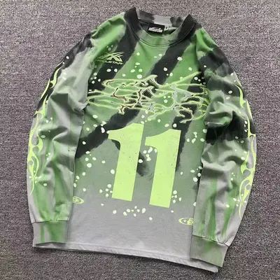¥188 HELLSTAR LONG SLEEVED 412195272(im 170cm 57kg i wear size M in the phot)