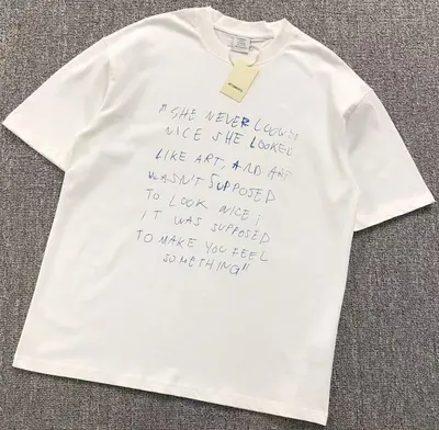 ￥136 VETEMENTS T-SHIRT 212240217（im 170cm 57kg i wear size M in the phot）