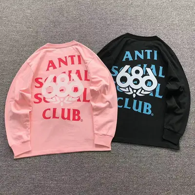 ￥105 ANTI SOCIAL SOCIAL CLUB LONG SLEEVED 412242102（im 170cm 57kg i wear size M in the phot）