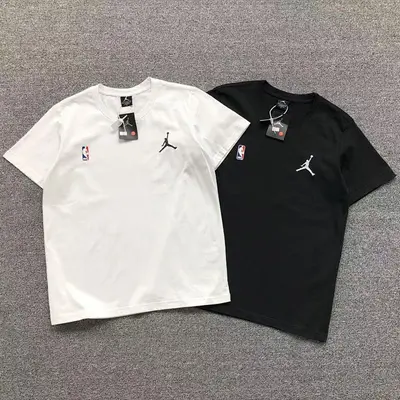 ￥75 A⭐R J⭐R⭐AN T-SHIRT 412300957（im 170cm 57kg i wear size M in the phot）