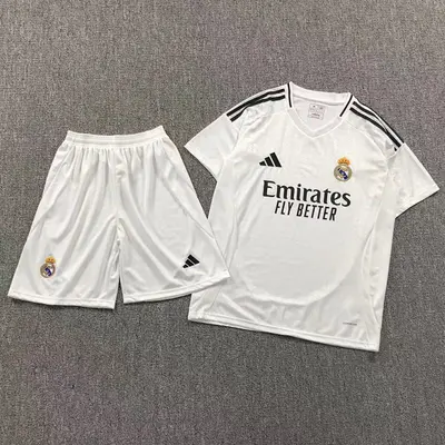 ¥75 FOOTBALL T-SHIRT SHORTS 1110313002(im 170cm 57kg i wear size M in the phot)