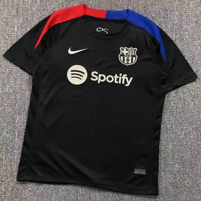 ¥75 FOOTBALL T-SHIRT 1110303002 (im 170cm 57kg i wear size S in the phot)