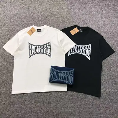 ¥78 STUSSY T-SHIRT 31141002(im 170cm 57kg i wear size M in the phot)