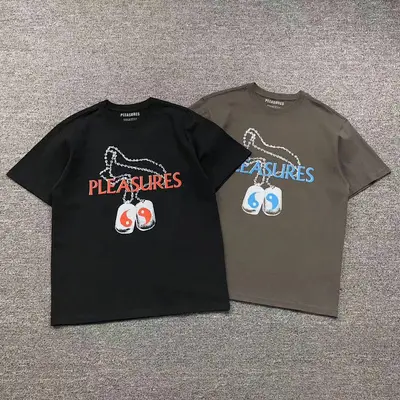 ¥88 PLEASURES T-SHIRT 111044102(im 170cm 57kg i wear size L in the phot)