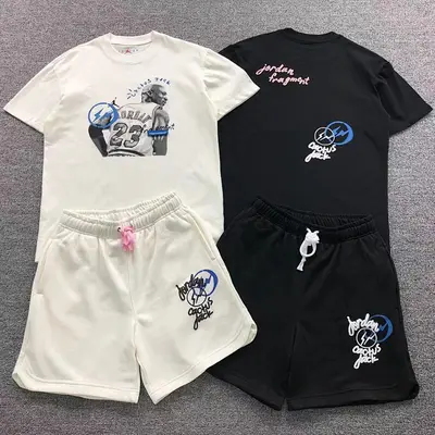 ￥88 SHORTS ￥98 A⭐R J⭐R⭐AN TRAVIS SCOTT T-SHIRT SHORTS 41136046