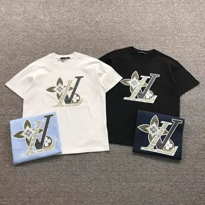 ¥128 L⭐ T-SHIRT 1101170321(im 170cm 57kg i wear size M in the phot)