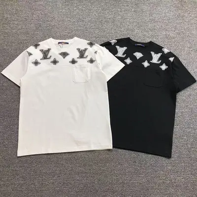 ￥125 L⭐ T-SHIRT 311211921（im 170cm 57kg i wear size XS in the phot）
