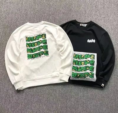 ¥125 BAPE HOODIE 4111281617(im 170cm 55kg i wear size S in the phot)