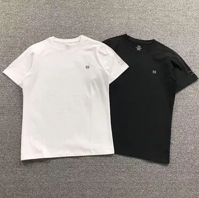 ¥128 K⭐⭐ON SP⭐⭐T T-SHIRT 85503 312101701(im 170cm 57kg i wear size M in the phot)