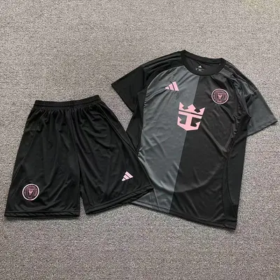 ¥75 FOOTBALL T-SHIRT SHORTS 11021622002(im 170cm 57kg i wear size M in the phot)