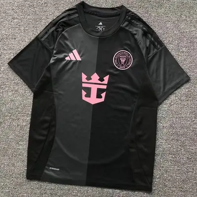 ¥75 FOOTBALL T-SHIRT 11021607002(im 170cm 57kg i wear size XS in the phot)
