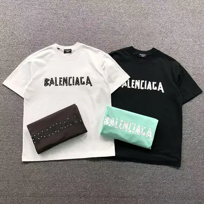 ￥115 B⭐L⭐⭐⭐IA⭐A T-SHIRT 212221421（im 170cm 55kg i wear size M in the phot）