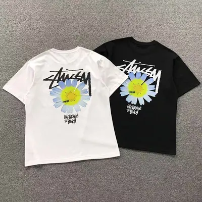 ￥78 STUSSY T-SHIRT 503031882（im 170cm 55kg i wear size M in the phot）