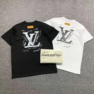 ¥115 L⭐ T-SHIRT 41361660(im 170cm 55kg i wear size M in the phot)