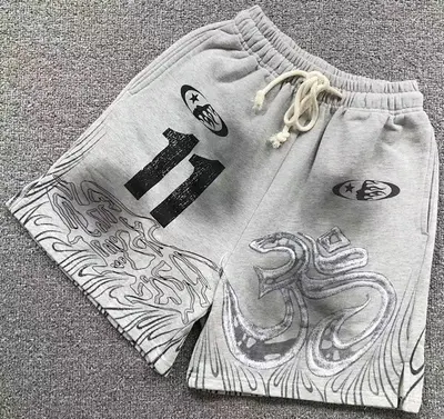 ¥198 HELLSTAR SHORTS 213080972(im 170cm 55kg i wear size M in the phot)