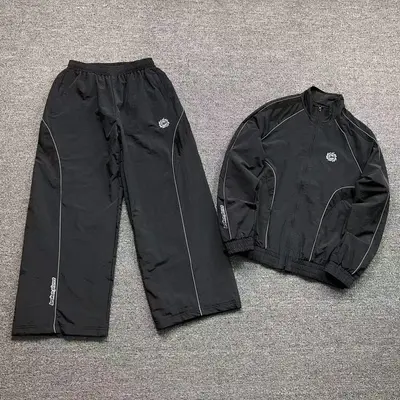 TOP ¥188 TROUSERS ¥178 BROKEN PLANET TRENCH COAT TROUSERS 213111234