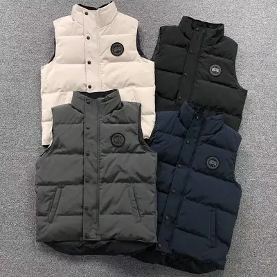 ¥218 C⭐N⭐⭐A G⭐⭐⭐E VEST DOWN JACKETS 213121715(im 170cm 60kg i wear size S in the phot)