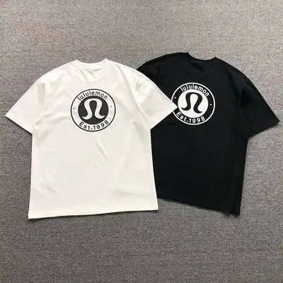 ￥115 LULULEMON T-SHIRT 213131721（im 170cm 60kg i wear size L in the phot）