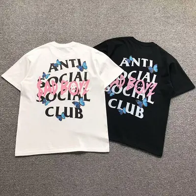 ￥85 ANTI SOCIAL SOCIAL CLUB T-SHIRT 41421502（im 170cm 60kg i wear size M in the phot）