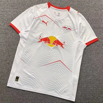 ￥78 FOOTBALL T-SHIRT 2140326002（im 170cm 60kg i wear size L in the phot）