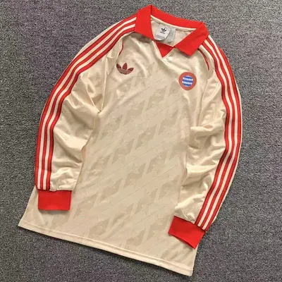 ￥88 FOOTBALL LONG SLEEVED 2140320002（im 170cm 60kg i wear size L in the phot）