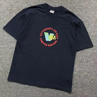 ￥126 VETEMENTS T-SHIRT 214052317 （im 170cm 60kg i wear size XS in the phot）