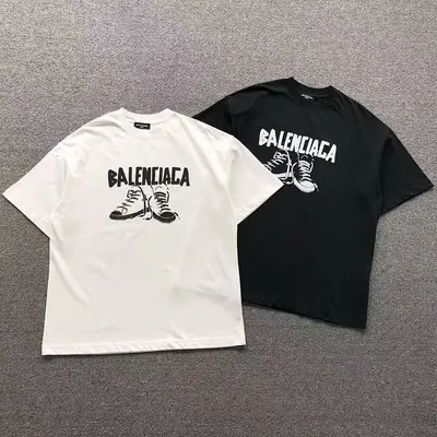 ¥115 B⭐L⭐⭐⭐IA⭐A T-SHIRT 504121621(im 170cm 60kg i wear size M in the phot)