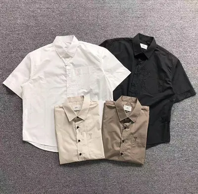 ¥138 AMI SHIRT 504120177(im 170cm 60kg i wear size S in the phot)