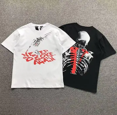 ¥69 VLONE T-SHIRT 504141491(im 170cm 60kg i wear size S in the phot)