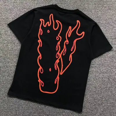 ¥69 VLONE T-SHIRT 504144491(im 170cm 60kg i wear size S in the phot)