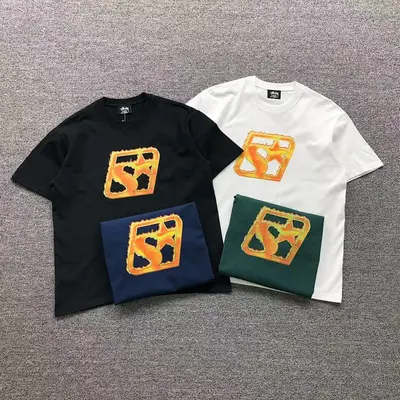 ¥85 STUSSY T-SHIRT 214153502(im 170cm 60kg i wear size M in the phot)