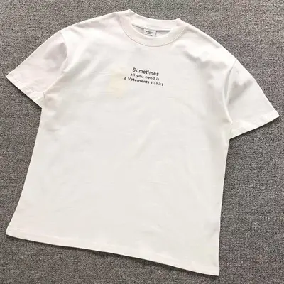 ¥85 VETEMENTS T-SHIRT 214172451(im 170cm 60kg i wear size S in the phot)