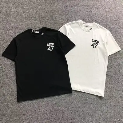 ￥115 D⭐O⭐ T-SHIRT 214211915（im 170cm 60kg i wear size M in the phot）